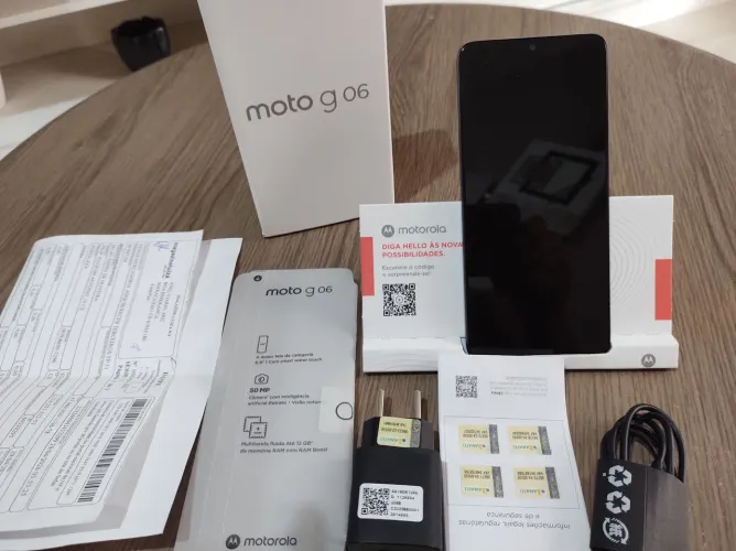 Motorola Moto g 06 novo, o maior tela da categoria 6.9, câmera 50mp e 13 mp.