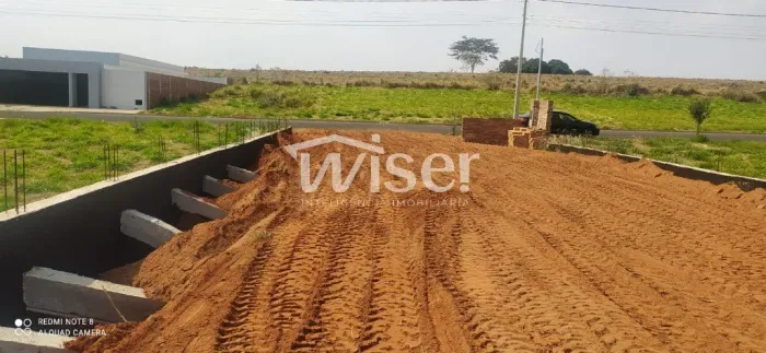 Terreno à venda no Reserva Tupã em Tupã SP com 360 m², arrimo pronto, poste trifásico e pr