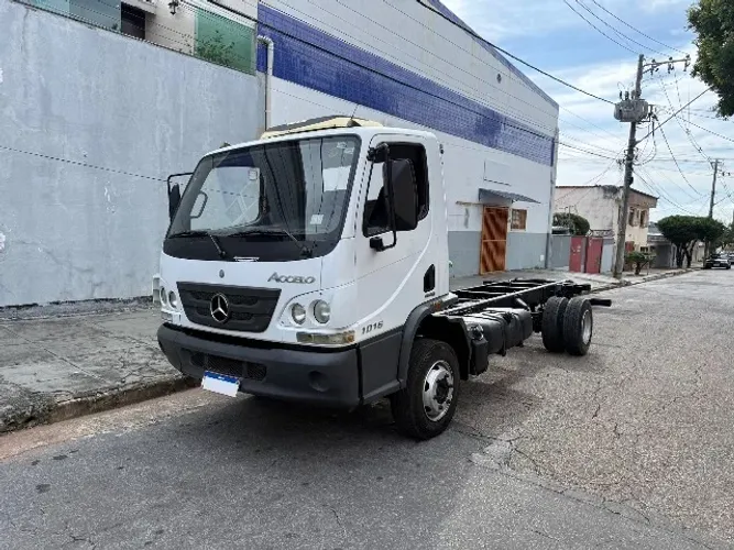 Mercedes Bens 1016 2013