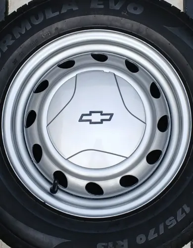 Rodas do Corsa aro 13 c/ pneus Formula Evo 175/70 novos