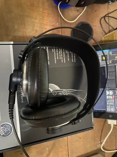 Fone AKG 240 MK2