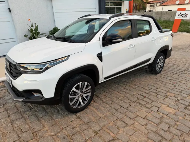 Fiat Strada Volcano 1.3 Flex 8V CD 2024