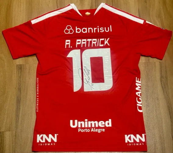 CAMISA VERSÃO JOGADOR ALAN PATRICK INTERNACIONAL AUTOGRAFADA