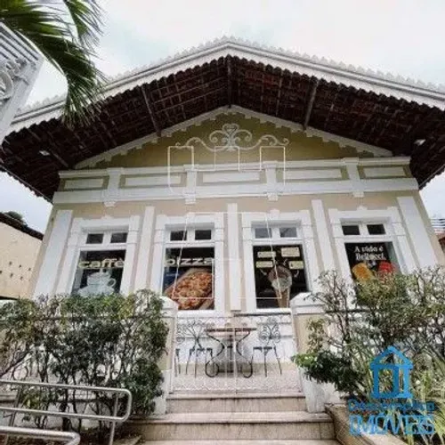Ponto comercial com 280 m² na praça de Casa Forte!