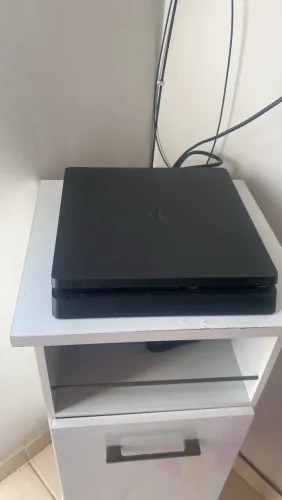 Ps4 slim