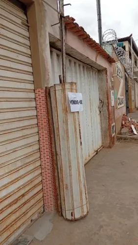 Vendo porta de aço de enrolar