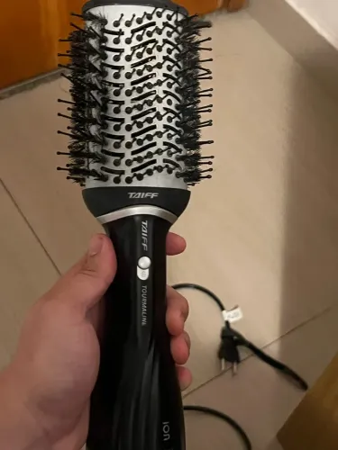 Escova secadora