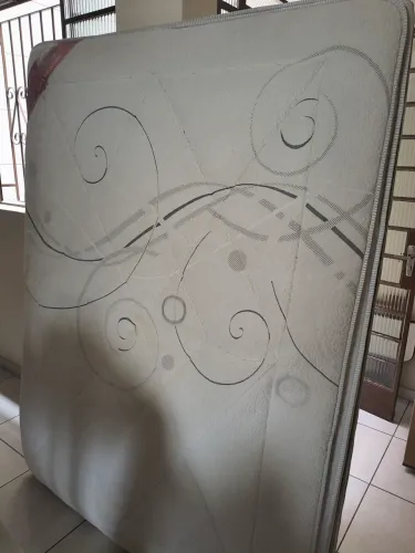 Colchão de casal pillow top