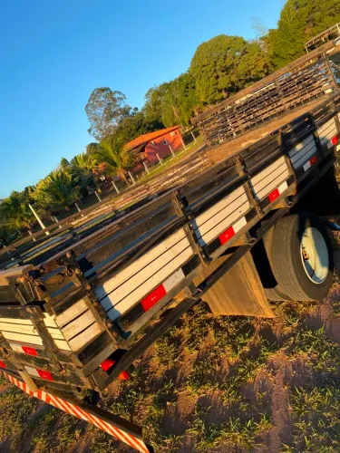 Vendo carroceria para caminhão 3/4