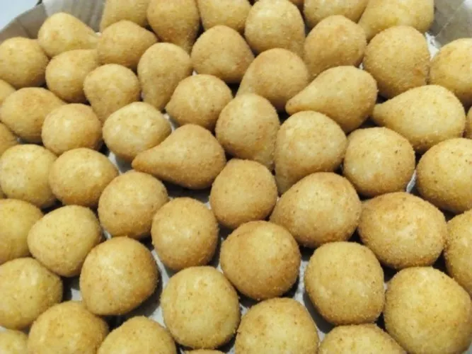 Salgados fritos e assados