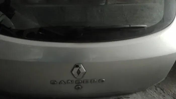 Tampa de mala Sandero 2017