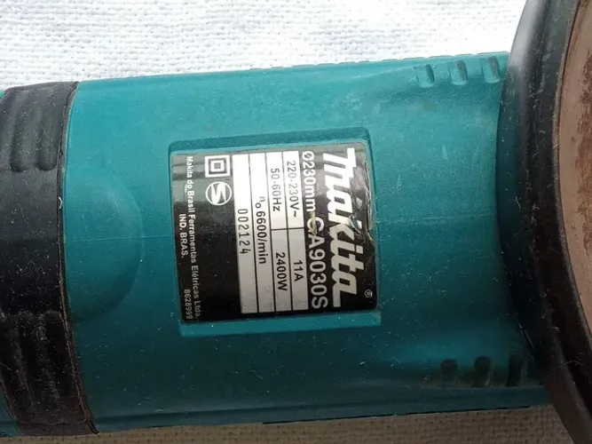 Esmerilhadeira angular Makita