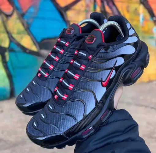 Nike Air Max Plus TN Preto, Azul marinho e Vermelho