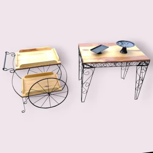 Aluguel - Mesa e Carrinho Decorativos em Ferro - Estilo Vintage