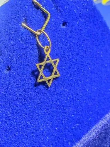 Pingente Estrela de Davi Ouro 18 Kilates Peso 0.10 Grama 8 mm                             