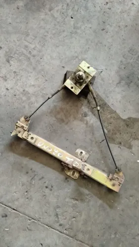 Máquina de vidro trás direito Uno
