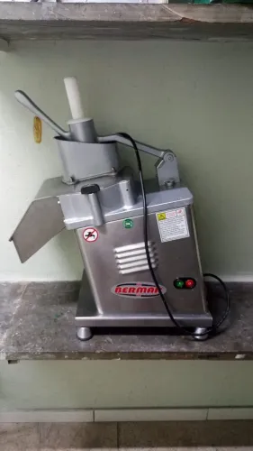 Multiprocessador de alimentos com 8 discos bivolt Bermar