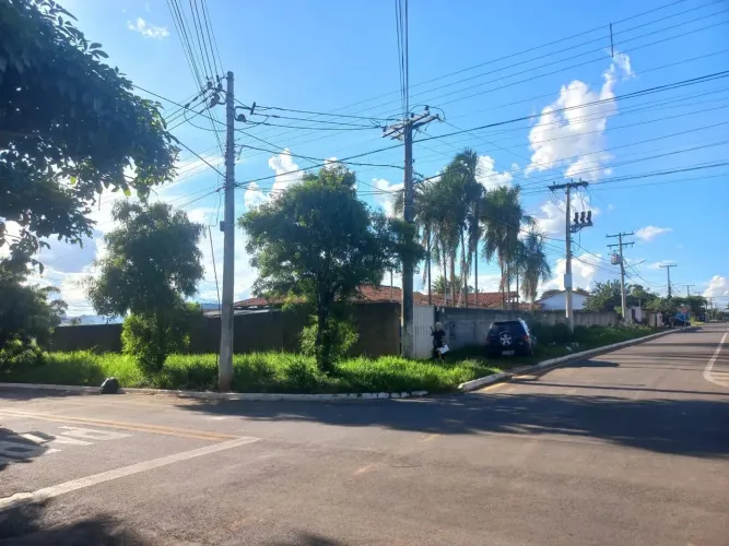 Área à venda no bairro Setor Central - Senador Canedo/GO
