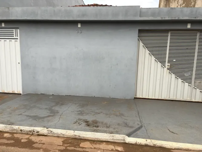 Vendo/alugo casa 3 quartos em condomínio 