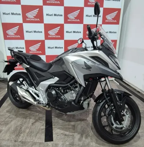 Honda NC 750 X 2024/2025 - impecável , único dono , 3975 km 