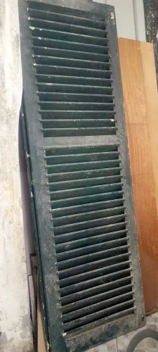 LINDA PORTA VENEZIANA COLONIAL 