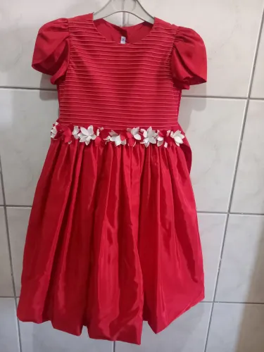 Vestido Vermelho Infantil com Detalhes Florais