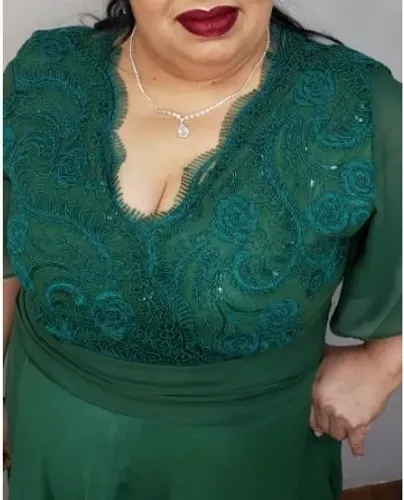 Vestido verde elegante para festa