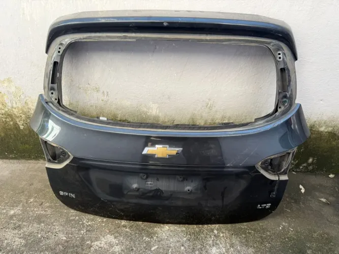 W Tampa Traseira Chevrolet Spin LTZ