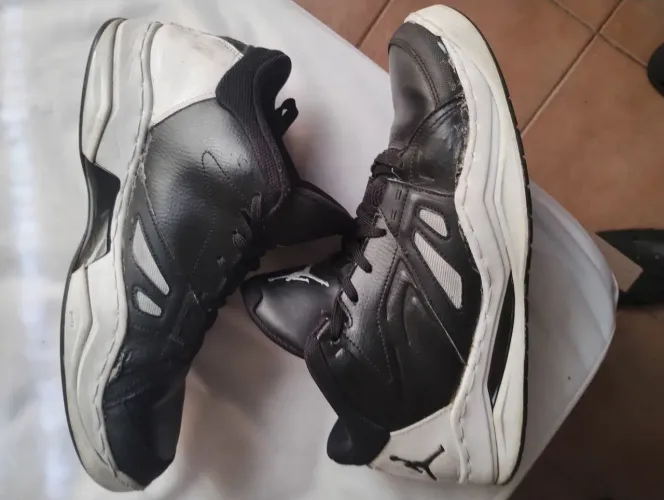 Tênis Air Jordan 42