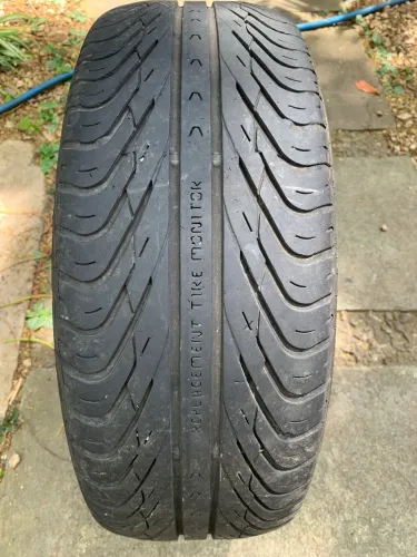 Pneu general altmax 185/60/14 semi novo