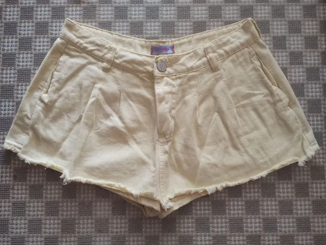 Shorts Amarelo Bebê 