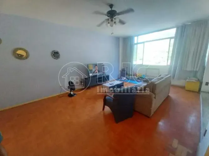 Apartamento para venda possui 148 metros quadrados com 2 quartos
