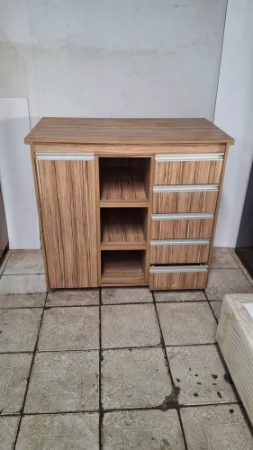 Cômoda com Gavetas e Prateleiras 100%mdf