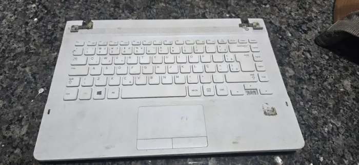Tampa e Teclado Notebook Samsung 270E