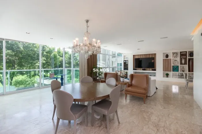 Apartamento à venda com 3 quartos em Hugo Lange em Curitiba