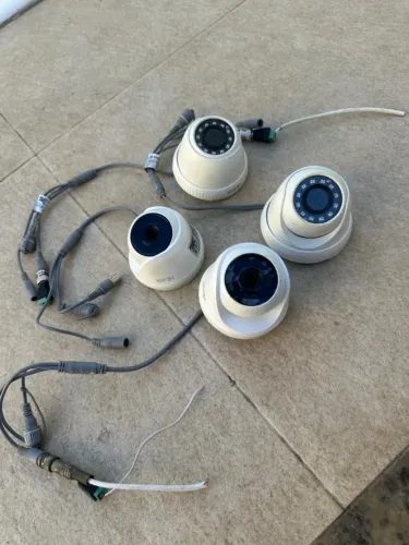 Câmera Hikvision THC-T110-P HiLook com resolução 1MP - branco tenho 18 pçs