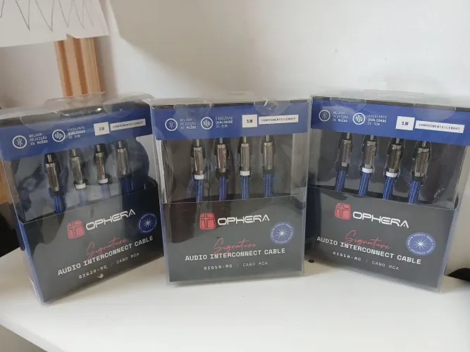 Cabos RCA OPHERA blindados 1m(2) e 3m(1))