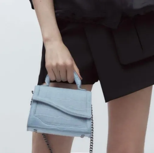 Bolsa Mini City Croco Denim Zara - Azul Bebê com Alça de Corrente