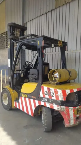 Empilhadeira Yale 3500kg - Usada em Ótimo Estado
