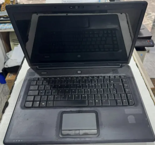 Notebook HP compaq carcaça ok sem leitor sem carregador não liga