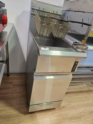 fritadeira a gás de zona fria linha prime 20L - a pronta entrega