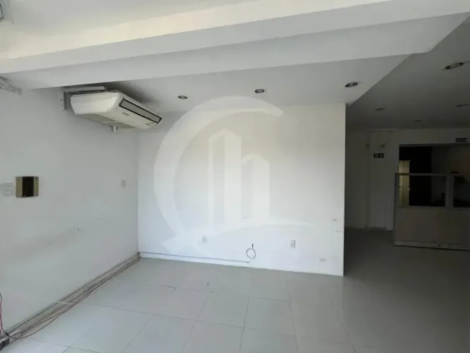 Sala com 83m² em galeria no bairro São José