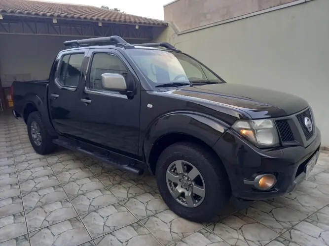 Nissan Frontier SV At.cd 4X4 2.5 TB Diesel Mec. 2014