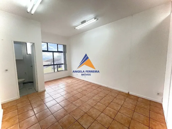 Alugo sala na AV Raja Gabaglia, Excelente localização