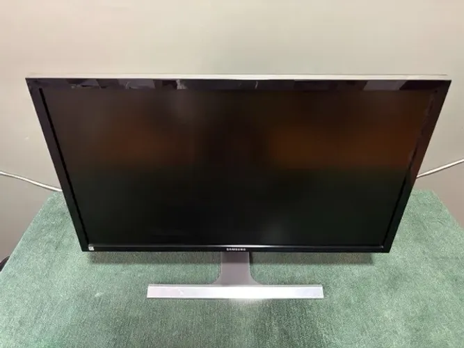 Monitor UHD Samsung 28" 4K, 1ms, HDMI, DP