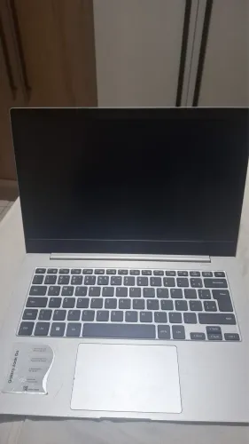 Notebook Samsung book go