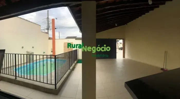 Venda de salão de festas com piscina em Lorena-SP