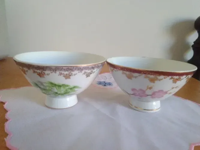 2 xícaras de porcelana Real motivos japoneses