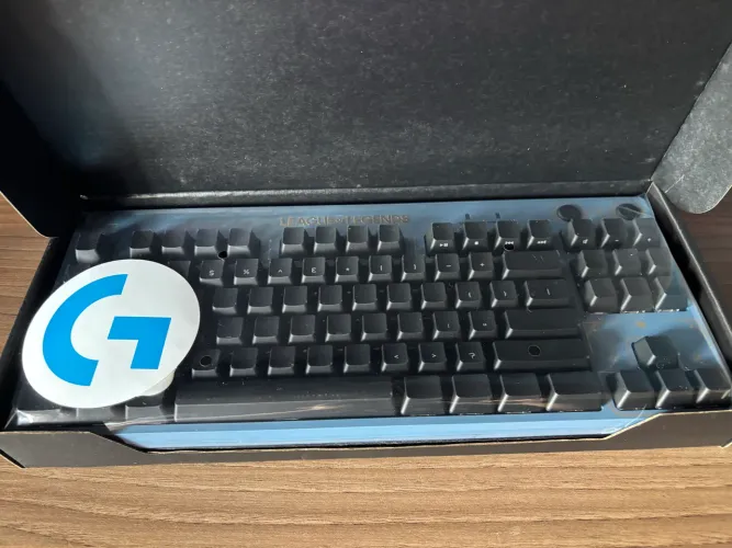 Teclado Logitech G Pro X - Edição League Of Legends