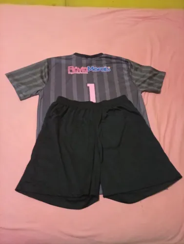 Jogo de uniforme de futebol 12 conjuntos com um de Goleiro.  